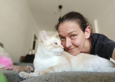 Alba - Servicios gatúnicos