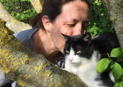 Dunja - Servicios gatúnicos